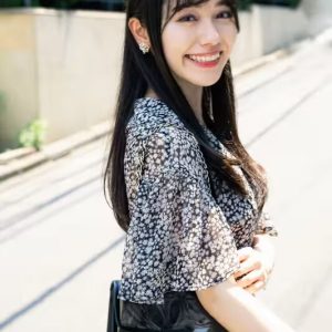 フレアスリーブ切替ギャザー花柄ワンピース