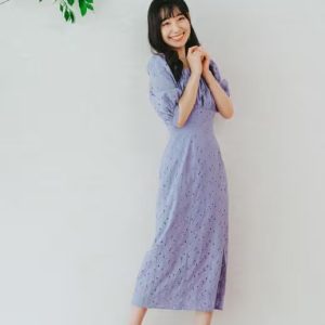 花モチーフ刺繍ワンピース
